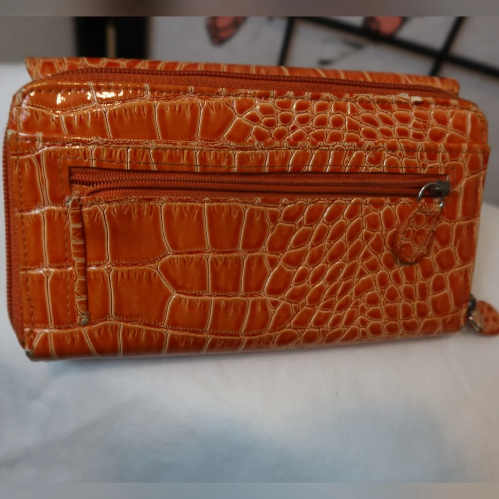 Elegant Orange Crocodile-Embossed Women's Clutch